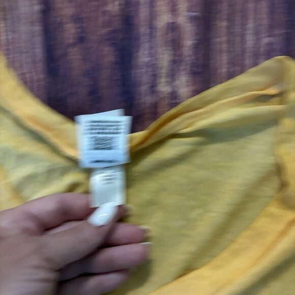 VS PINK Tee Womens Large Victoria’s Secret T-shirt Varsity Yellow Dog Logo - Picture 10 of 16